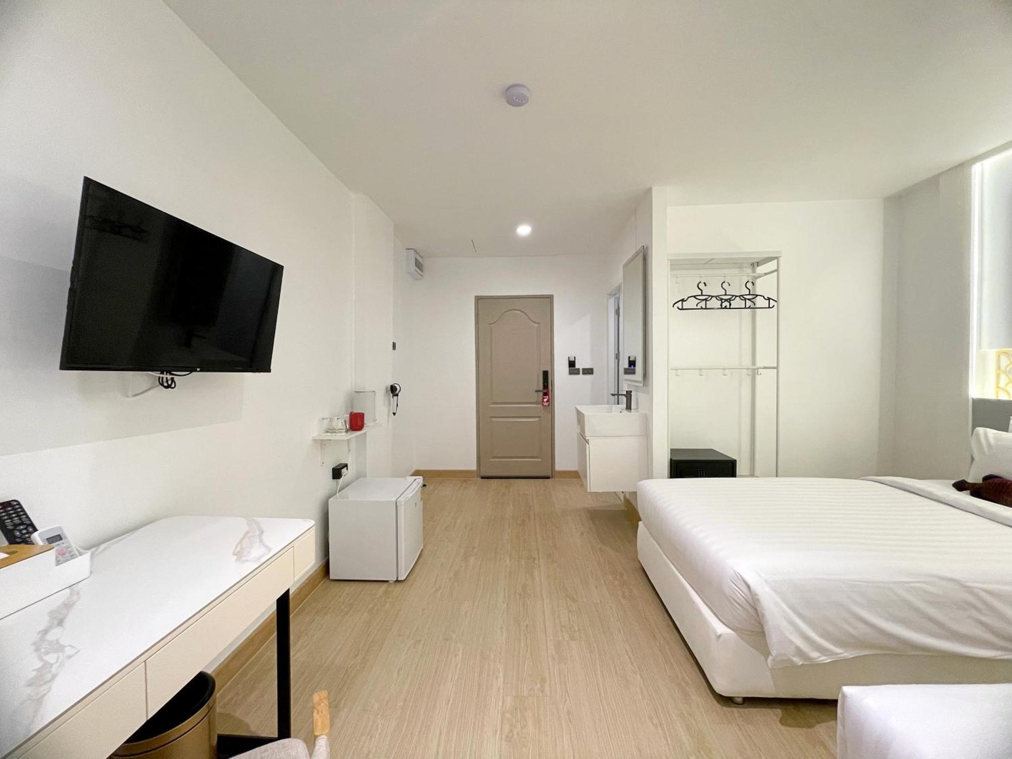Arawana Express Sukhumvit 22 Aparthotel Bangkok Exterior foto