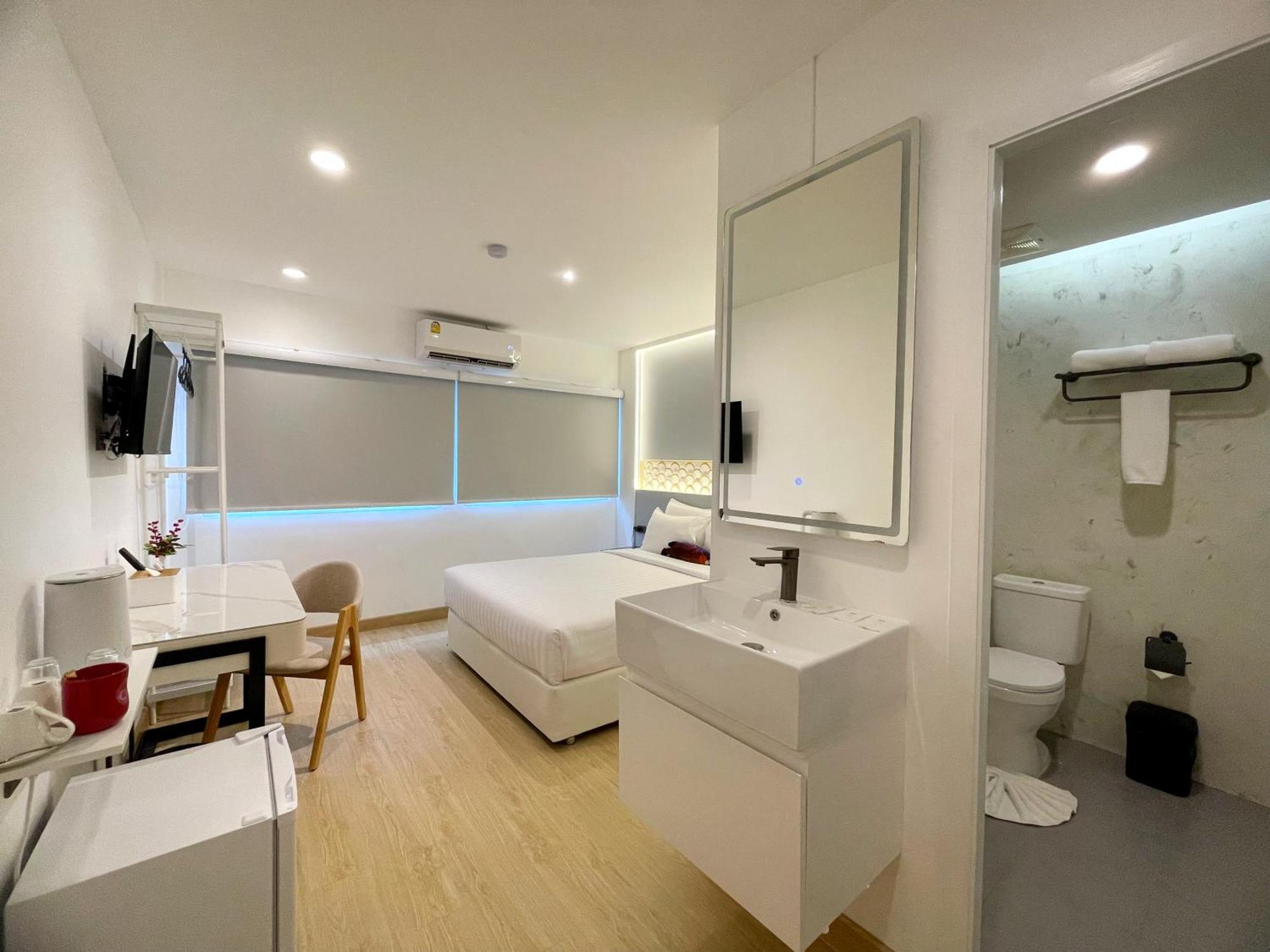 Arawana Express Sukhumvit 22 Aparthotel Bangkok Exterior foto
