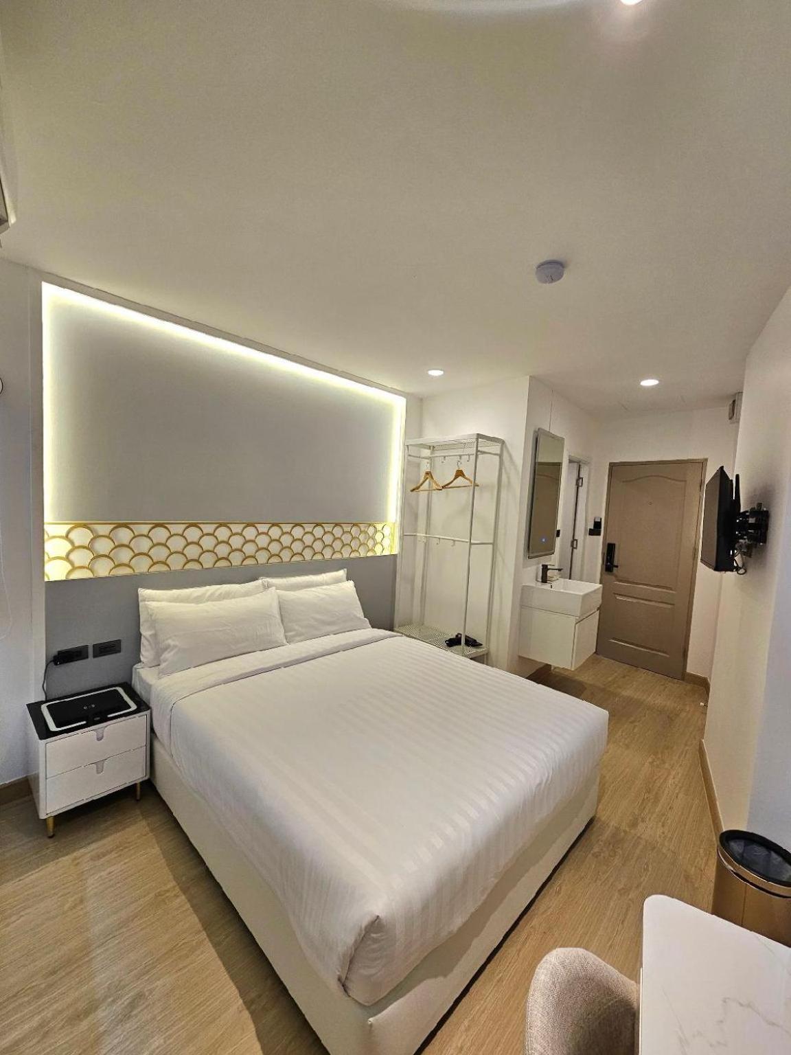 Arawana Express Sukhumvit 22 Aparthotel Bangkok Exterior foto