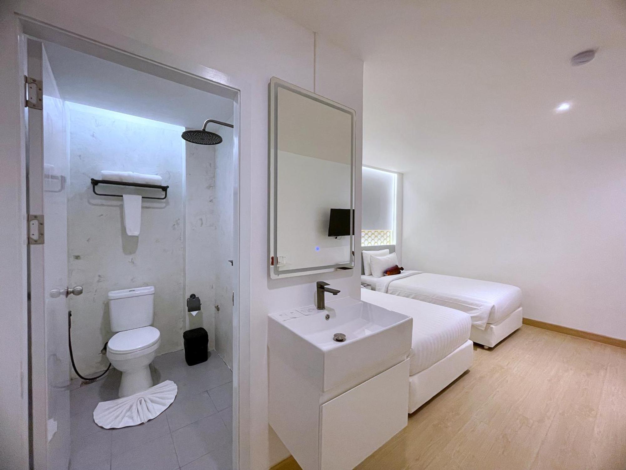 Arawana Express Sukhumvit 22 Aparthotel Bangkok Exterior foto